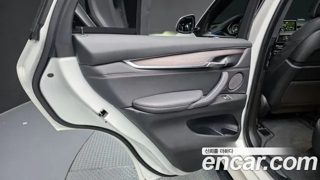 BMW X5 2018 thumb 6