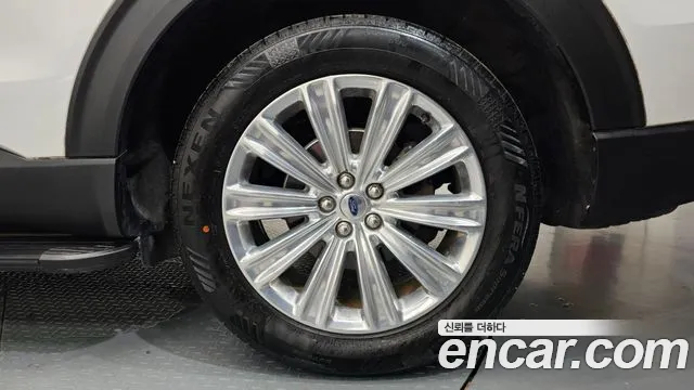 Ford Explorer 2021 thumb 5