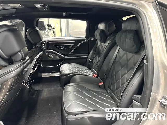 Mercedes-Benz S-Class 2024 thumb 7