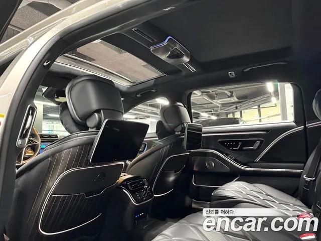 Mercedes-Benz S-Class 2024 thumb 9