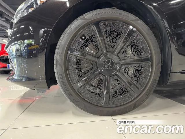 Mercedes-Benz S-Class 2024 thumb 3