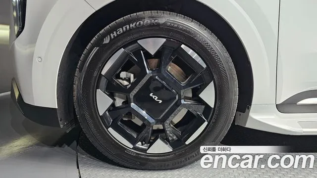Kia Carnival 2024 thumb 6