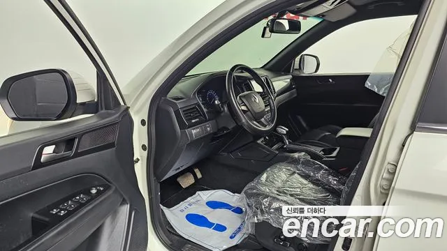 KGM Rexton 2019 thumb 11