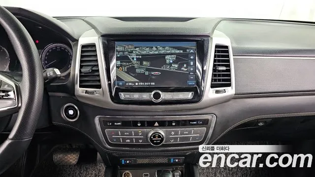 KGM Rexton 2018 thumb 9
