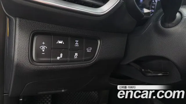 Hyundai Santa Fe 2018 thumb 4