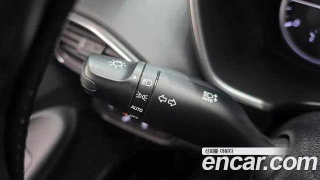 Hyundai Santa Fe 2018 thumb 5