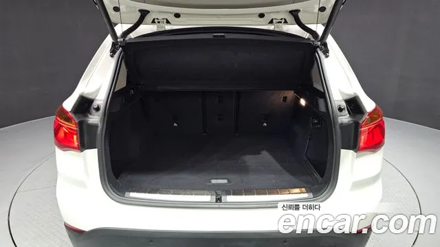 BMW X1 2022 thumb 3