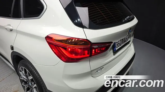 BMW X1 2022 thumb 11