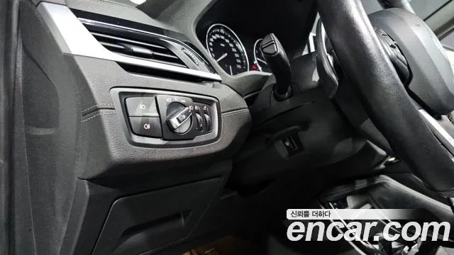 BMW X1 2022 thumb 6