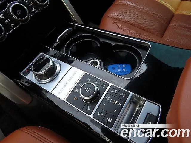 Land Rover Range Rover 2017 thumb 3