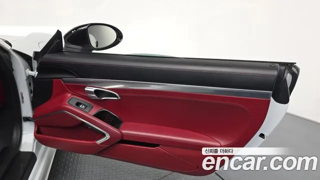 Porsche 718 Boxster 2017 thumb 2