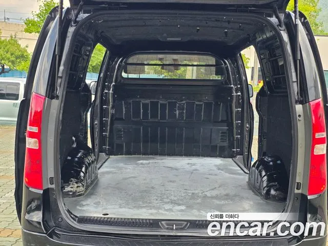 Hyundai Staria 2019 thumb 2