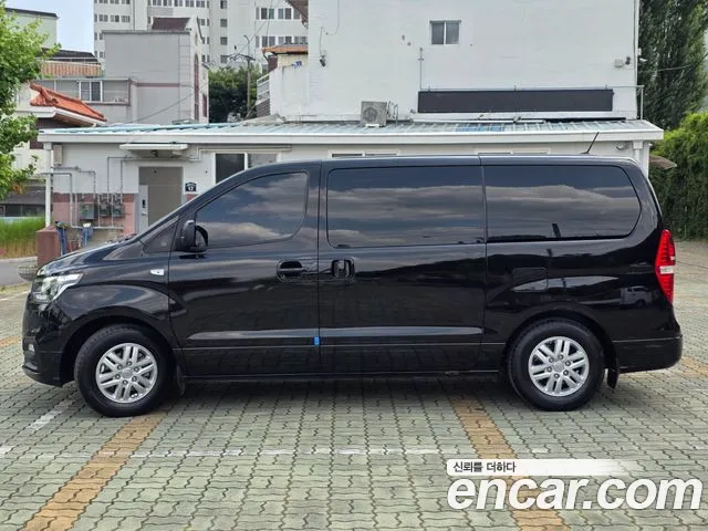 Hyundai Staria 2019 thumb 7