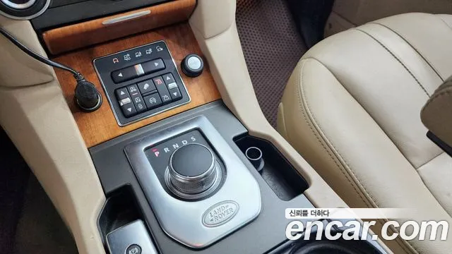 Land Rover Discovery 2014 thumb 9