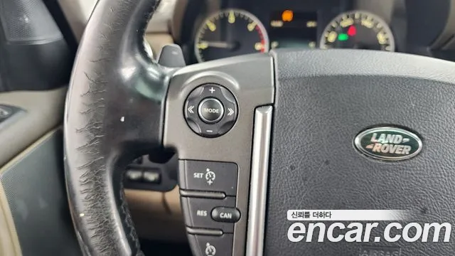 Land Rover Discovery 2014 thumb 2