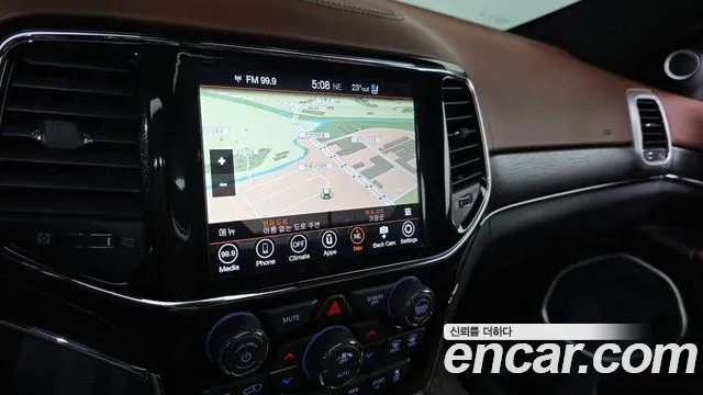 Jeep Grand Cherokee 2021 thumb 5