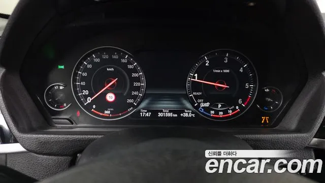 BMW 3 серии 2018 thumb 9