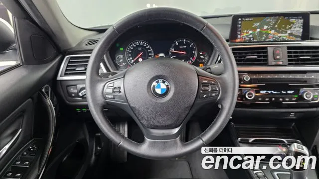 BMW 3 серии 2018 thumb 2