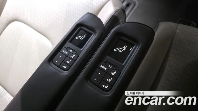 Kia Carnival 2024 thumb 3