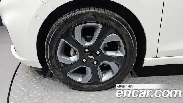 Chevrolet Spark 2018 thumb 4
