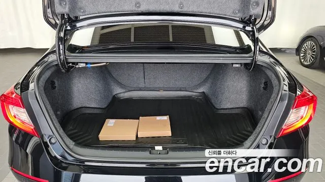 Honda Accord 2018 thumb 10