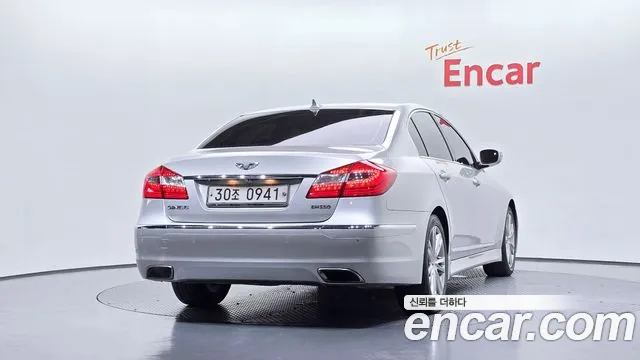 Hyundai Genesis 2011 thumb 6