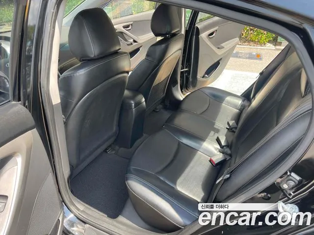 Hyundai Avante 2011 thumb 4