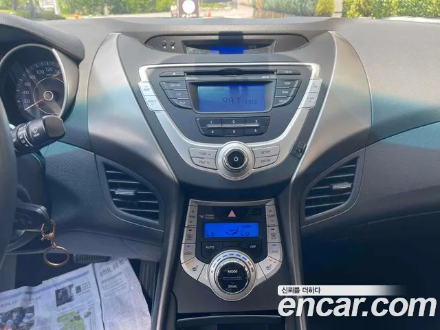 Hyundai Avante 2011 thumb 11