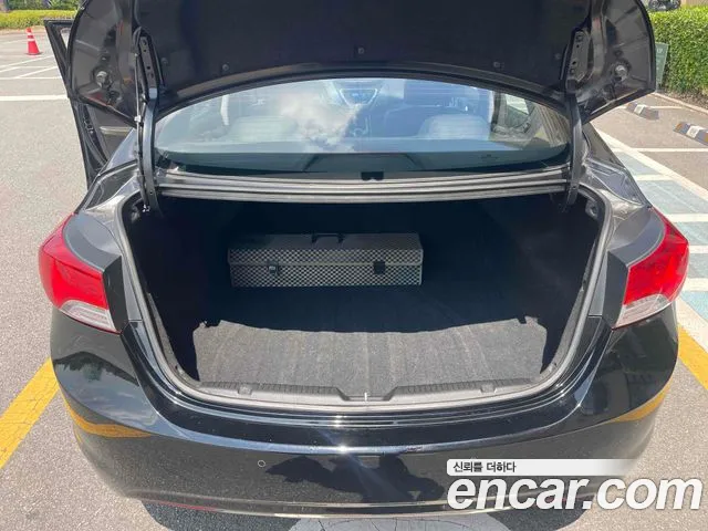 Hyundai Avante 2011 thumb 8