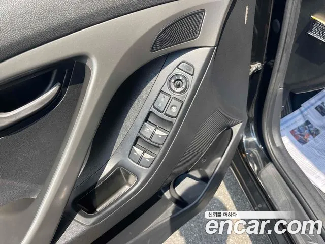 Hyundai Avante 2011 thumb 7