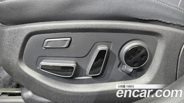 Genesis G80 2016 thumb 3