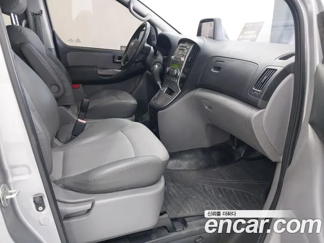 Hyundai Staria 2010 thumb 12
