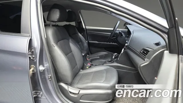 Hyundai Elantra 2019 thumb 9