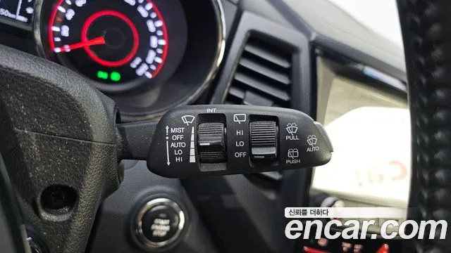 KGM Tivoli Air 2017 thumb 11