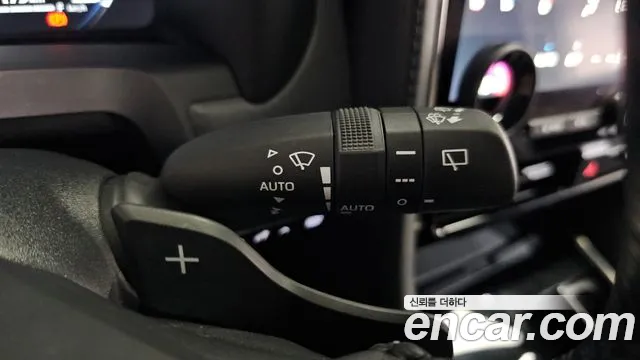 Toyota Alphard 2023 thumb 11