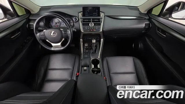 Lexus NX 2015 thumb 8