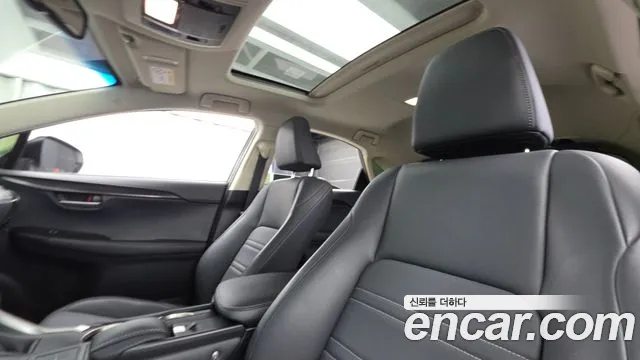 Lexus NX 2015 thumb 11