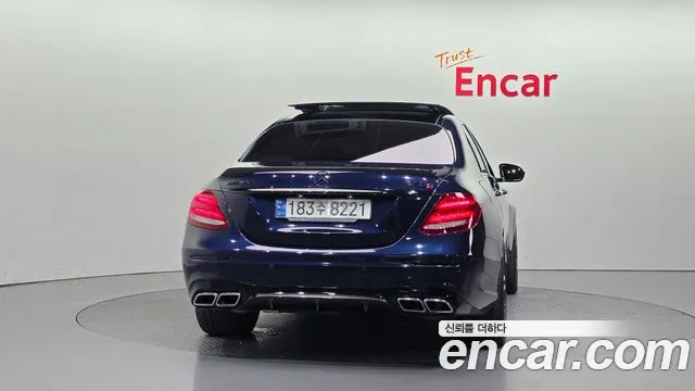 Mercedes-Benz E-Class 2018 thumb 10