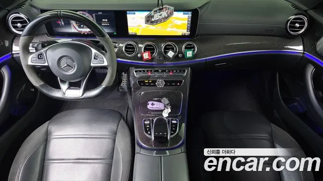 Mercedes-Benz E-Class 2018 thumb 9