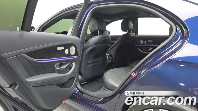 Mercedes-Benz E-Class 2018 thumb 8