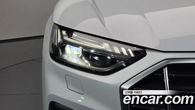 Audi Q5 2022 thumb 4