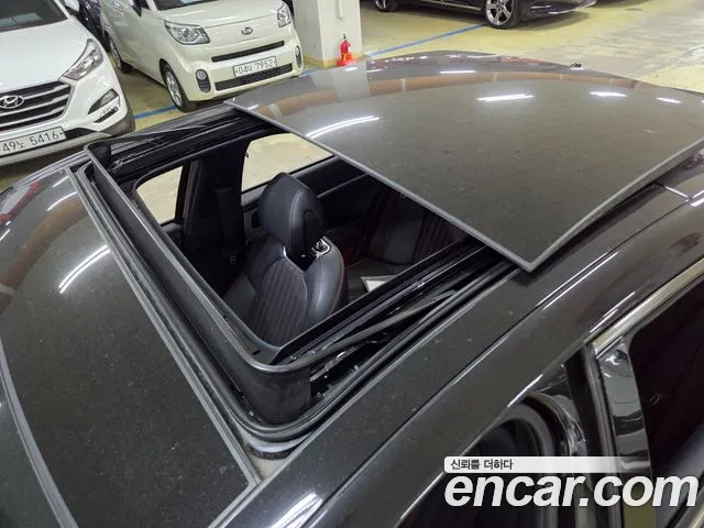 Genesis G70 2018 thumb 5