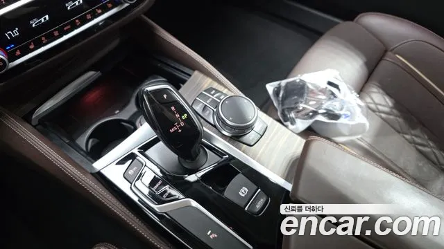 BMW 5 серии 2018 thumb 11