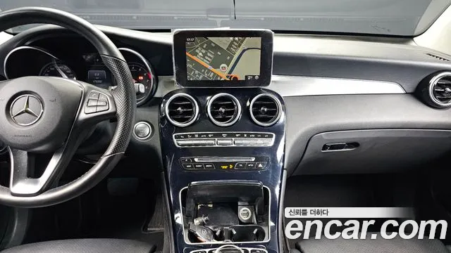 Mercedes-Benz GLC 2018 thumb 6