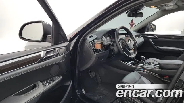 BMW X4 2015 thumb 6