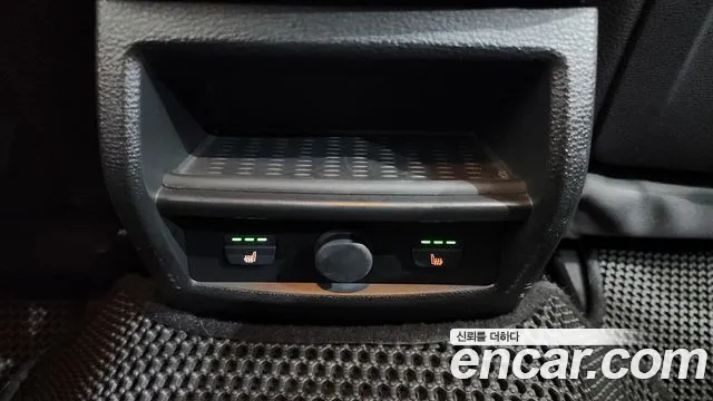 BMW X4 2015 thumb 10