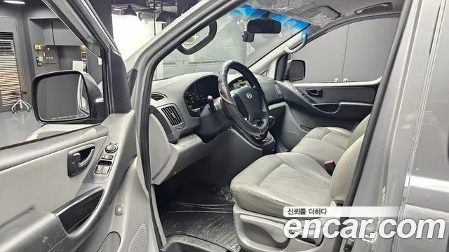 Hyundai Staria 2015 thumb 3