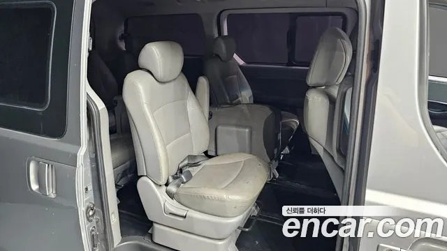 Hyundai Staria 2015 thumb 7