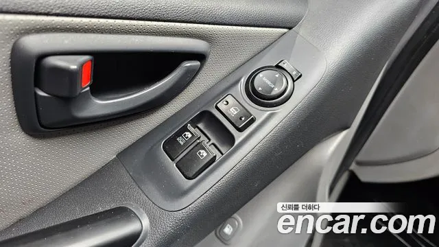 Hyundai Staria 2015 thumb 11
