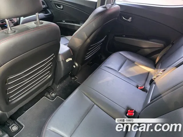 KGM Tivoli Air 2017 thumb 3